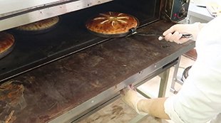 Выпекаем пироги в духовке